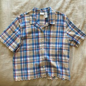 Koret plaid scallop edge button up